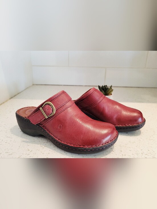 Born Shoes - Born Red Leather Clog Mules with Buckle | Size 6